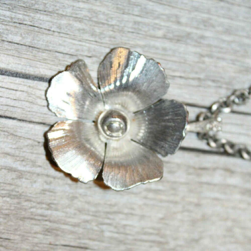 Jessica Simpson Flower Necklace